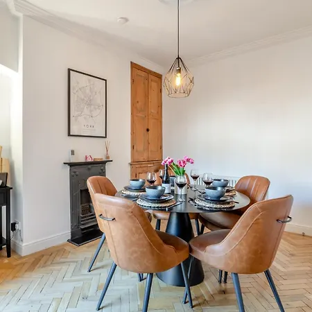 2 Bed In York Oc-94487 *