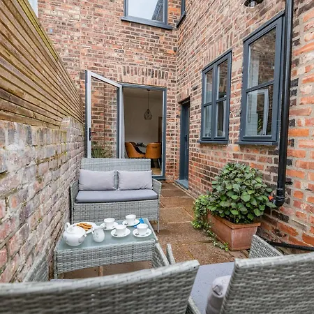 2 Bed In York Oc-94487 * York