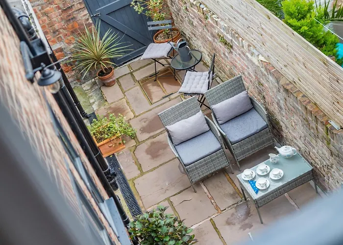 2 Bed In York Oc-94487 * York