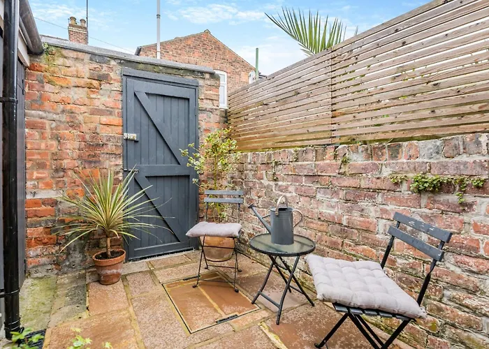 2 Bed In York Oc-94487 Holiday home *